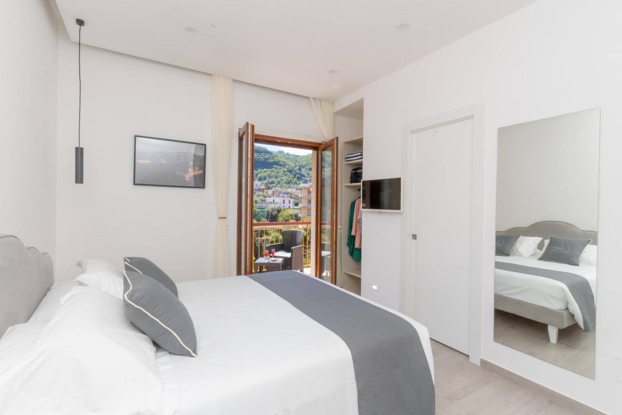 Mifra Suites ソレント エクステリア 写真