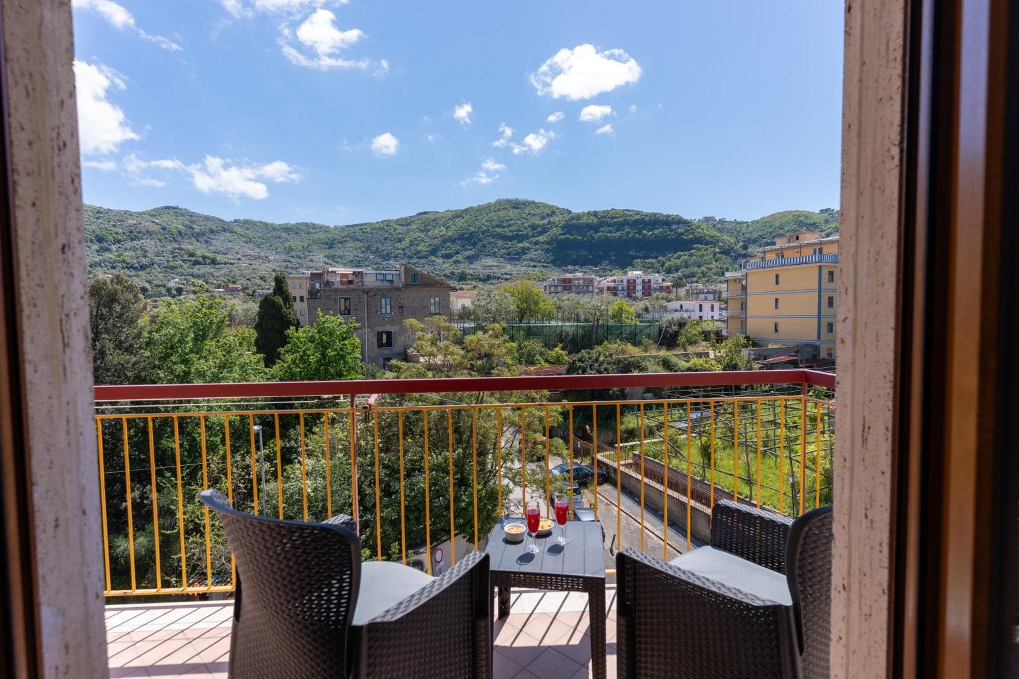 Mifra Suites ソレント エクステリア 写真
